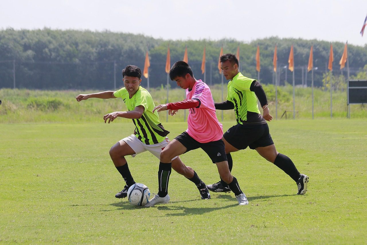 Phân tích V-League hôm nay: Cập nhật tình hình giải đấu, phong độ đội bóng và cầu thủ nổi bật